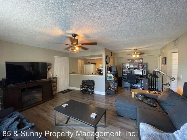 Foto del edificio - 1 br, 1 bath House - 596 Wickham Rd #44