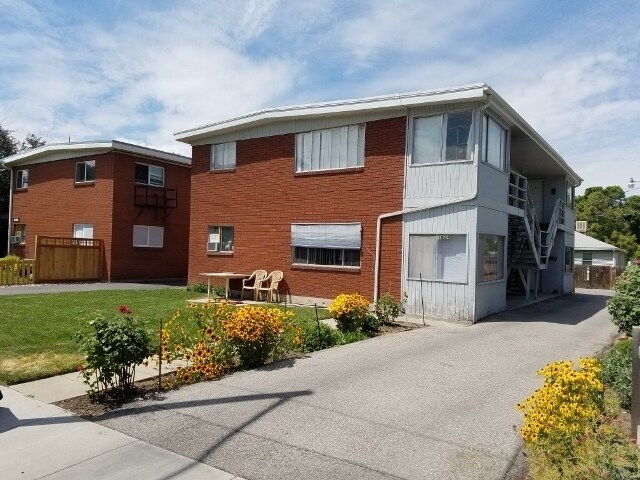 Foto del edificio - Remodeled Two bedroom apt, Sugarhouse; Covered Parking