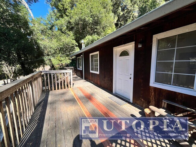 Foto del edificio - Charming 2BD/2BA Mountain Home with Detach...