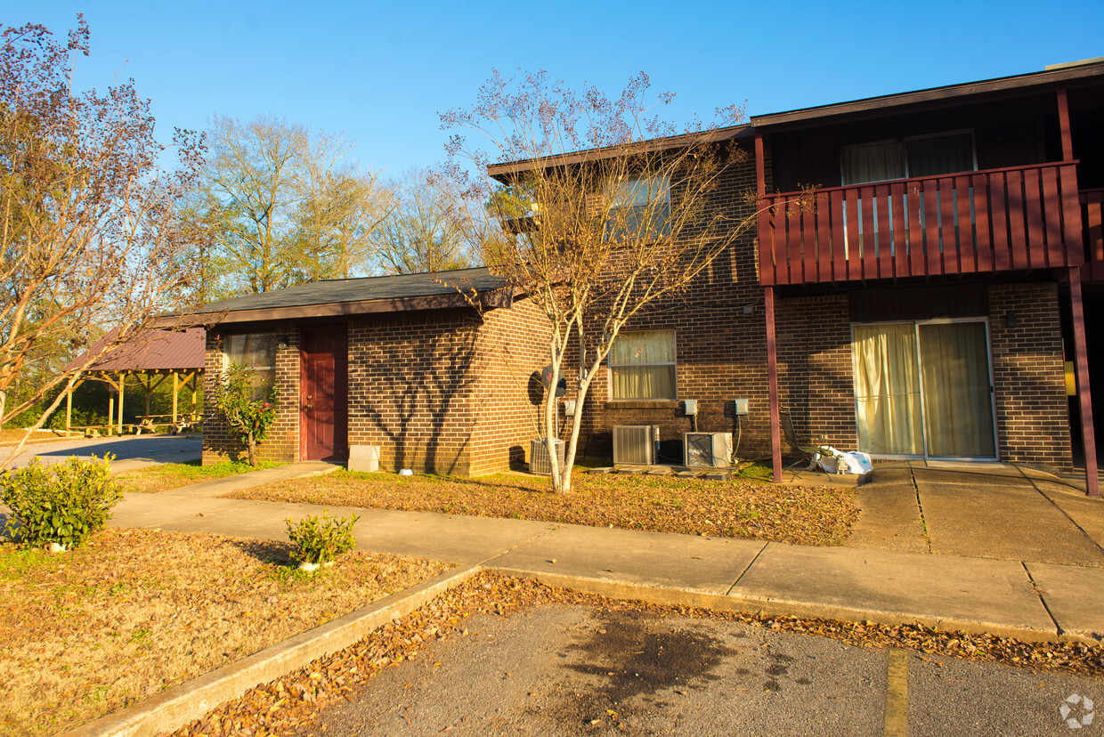 Primary Photo - Warrior River Apartments