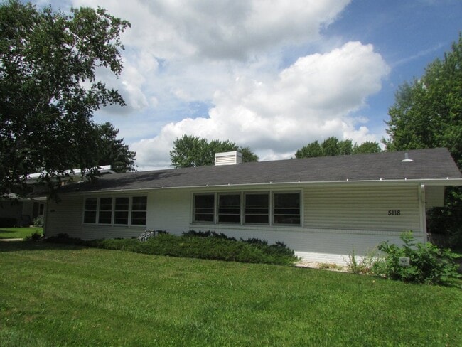 Building Photo - 5118 Manitowoc Pky