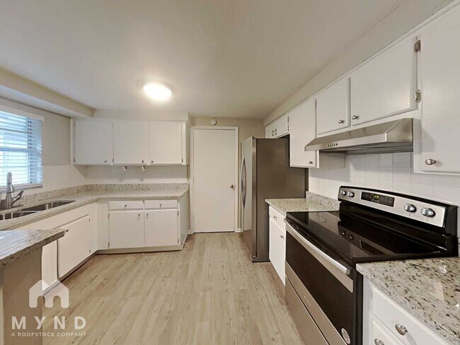 Foto del edificio - 2233 Selkirk St