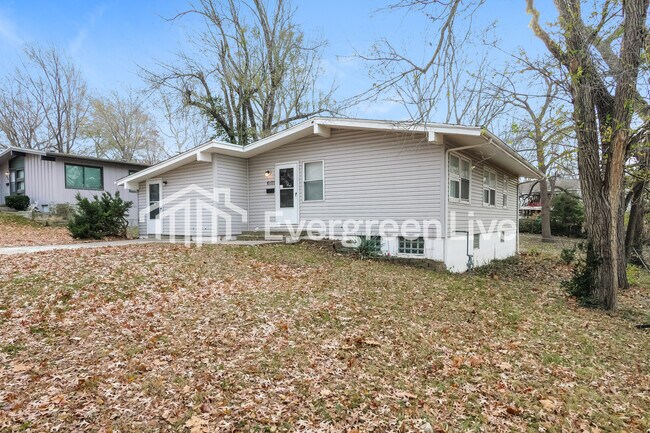 Building Photo - 6101 E 148th Ter