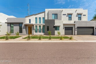 Building Photo - 10928 E North Ln
