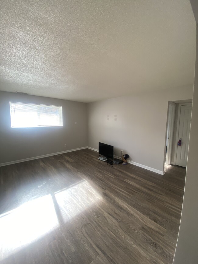 Building Photo - 1508 Lincolnshire Dr