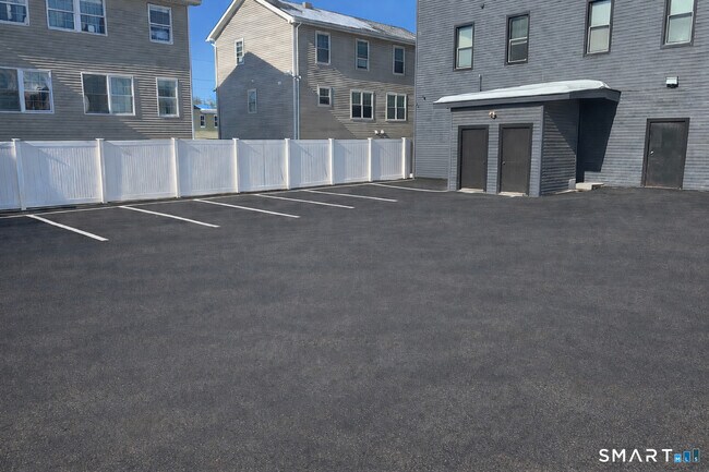 Foto del edificio - 171 Pequonnock St