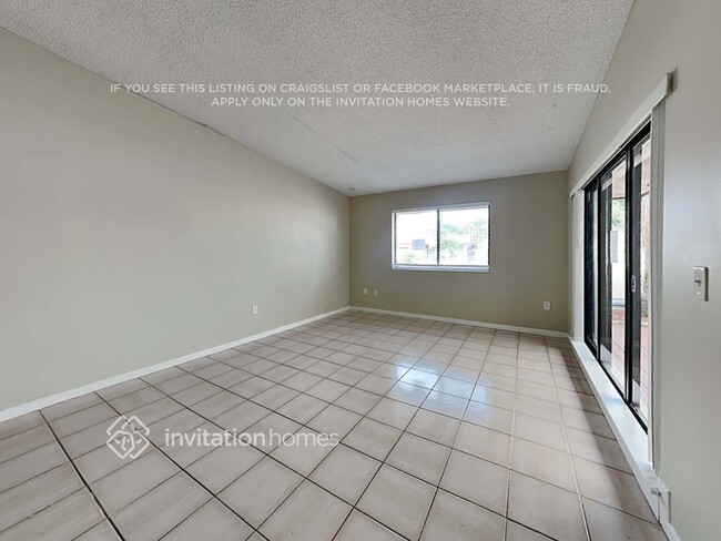 Building Photo - 11221 SW 117th Ct