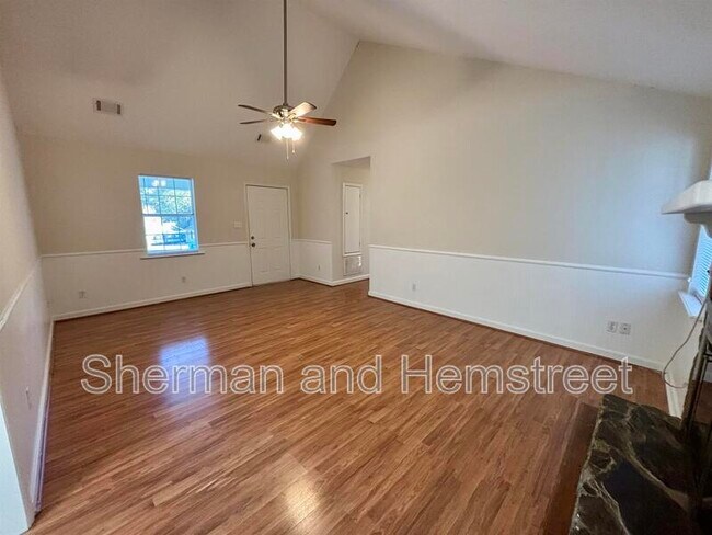 Foto del edificio - 4391 Ridge Valley Dr