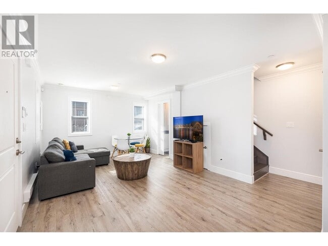 Photo du bâtiment - 50 E 47th Ave