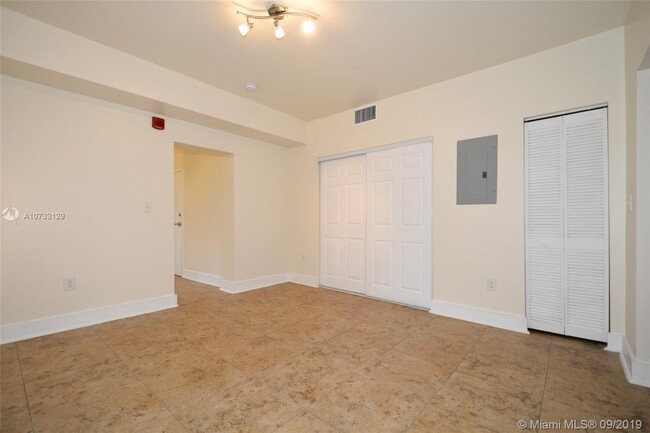 Building Photo - 11530 Griffing Blvd