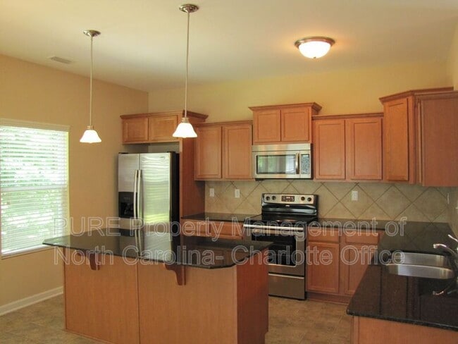 Photo - 1831 Yaupon Rd House