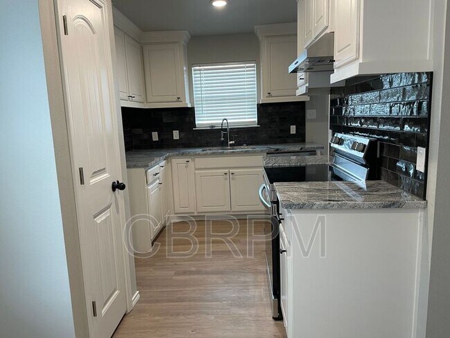 Foto del edificio - 6302 35th St