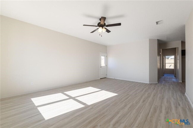 Building Photo - 508 W Avenue A