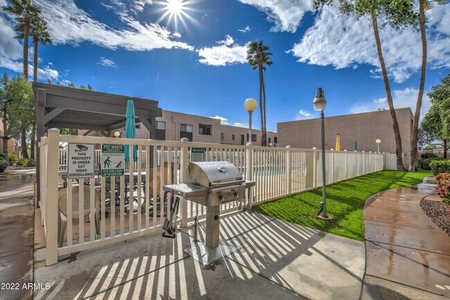 Foto del edificio - 886 E Galveston St