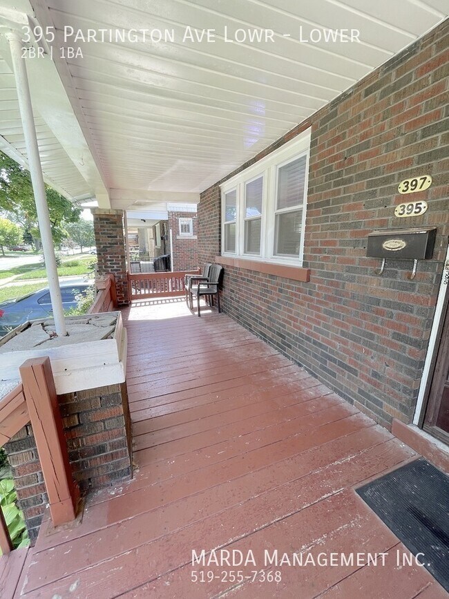Photo du bâtiment - SPACIOUS 2 BED/1 BATH LOWER UNIT BY UNIVERSITY OF WINDSOR! INCLUSIVE!