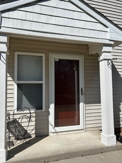 Building Photo - 2062 Orchard Ln