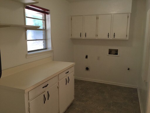 Building Photo - 3608 Lannon Cir
