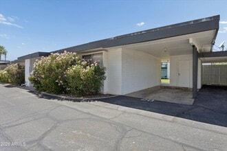 Building Photo - 3308 E Camelback Rd
