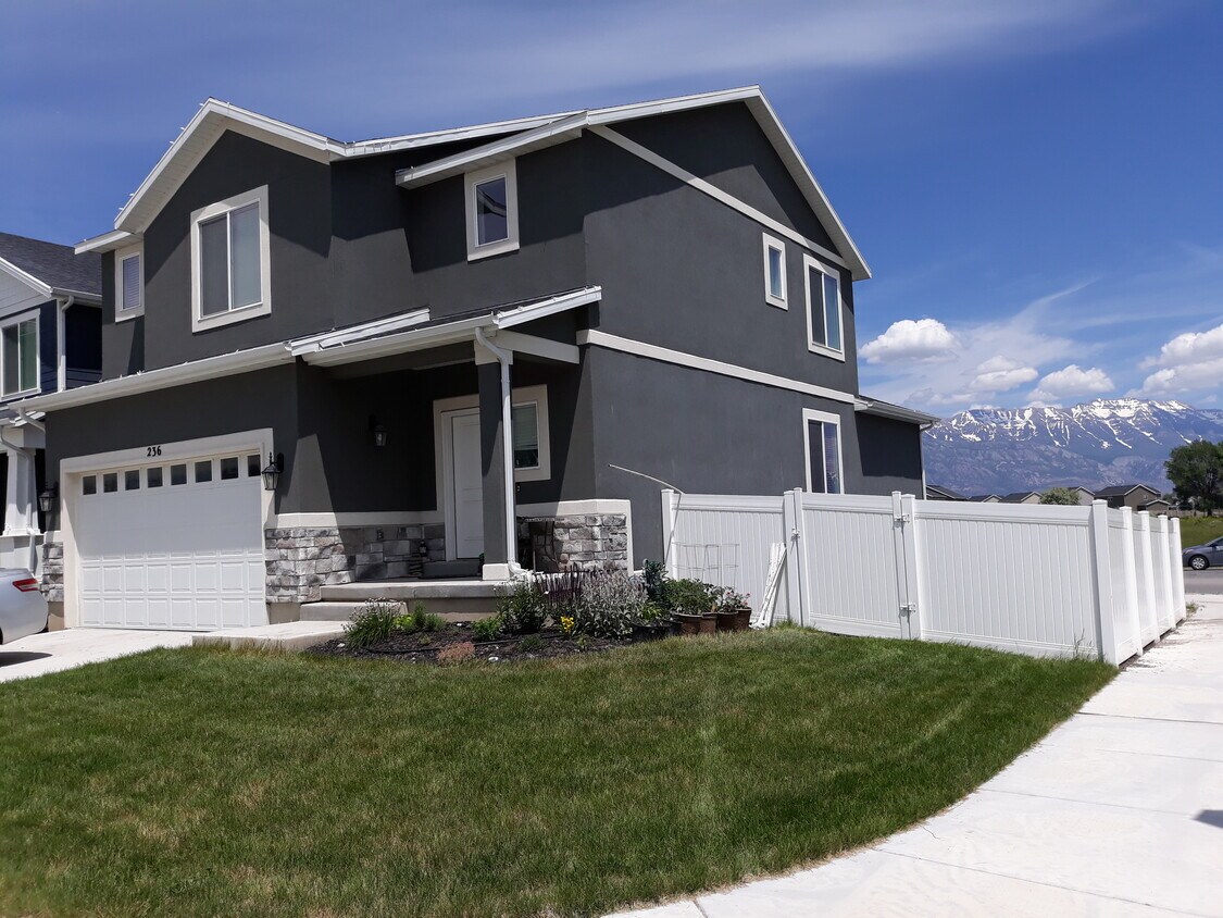 236 N Mandalyn Way, Lehi, UT 84045 House Rental in Lehi, UT