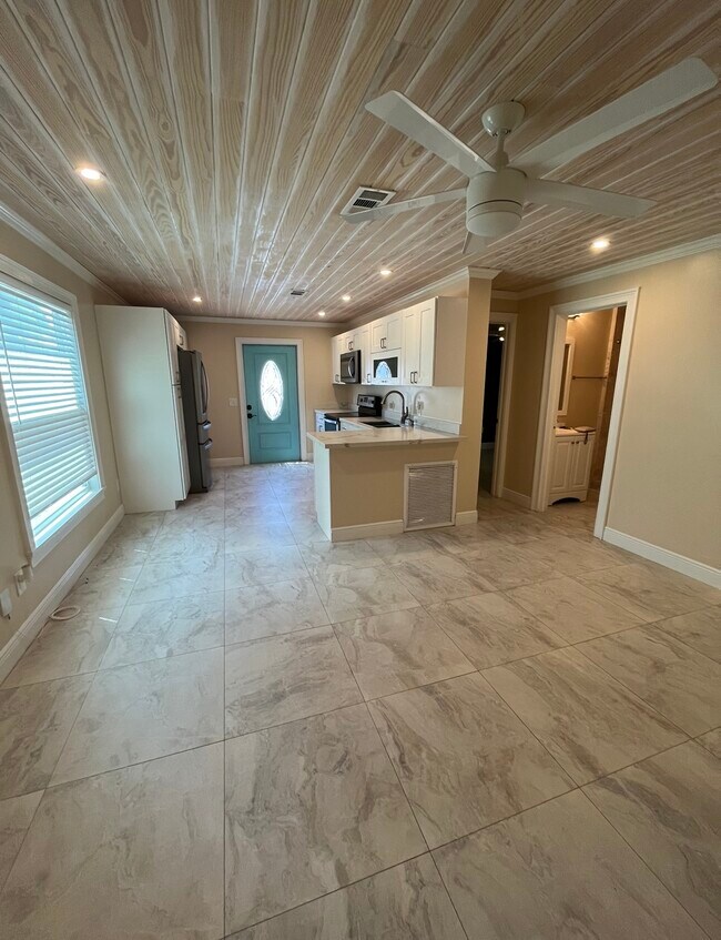 Foto del edificio - 56 Ed Swift Rd