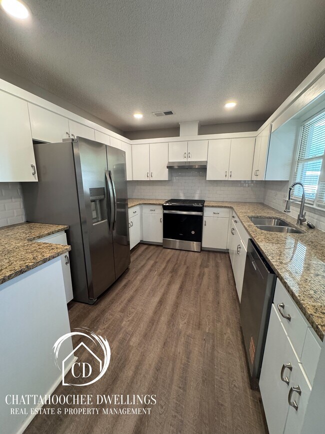 Building Photo - 4571 Mayo Dr
