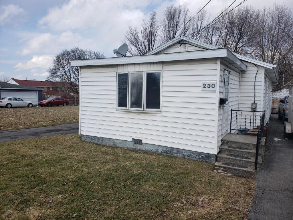 Primary Photo - 230 7th North St