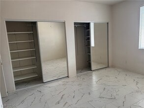 Building Photo - 1007 Misty Rose Ave