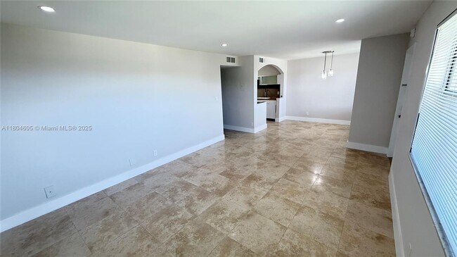 Foto del edificio - 500 NE 2nd St
