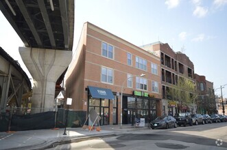 Building Photo - 3406 N Sheffield Ave