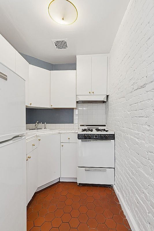 Foto del edificio - 39 W 83rd St