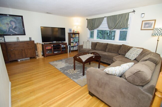 Foto del edificio - 60 Greenleaf Cir