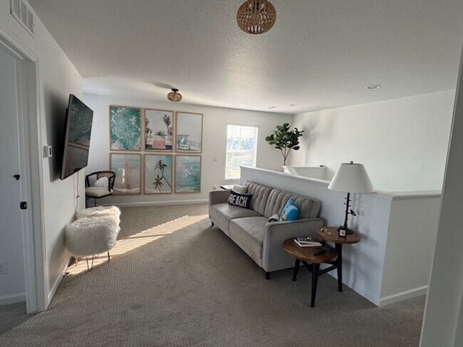 Foto del edificio - New 3BR Townhome in Mitchell Creek Canyon ...