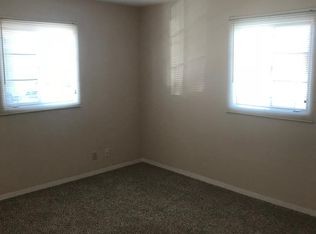 Building Photo - 1731 Solano Dr NE