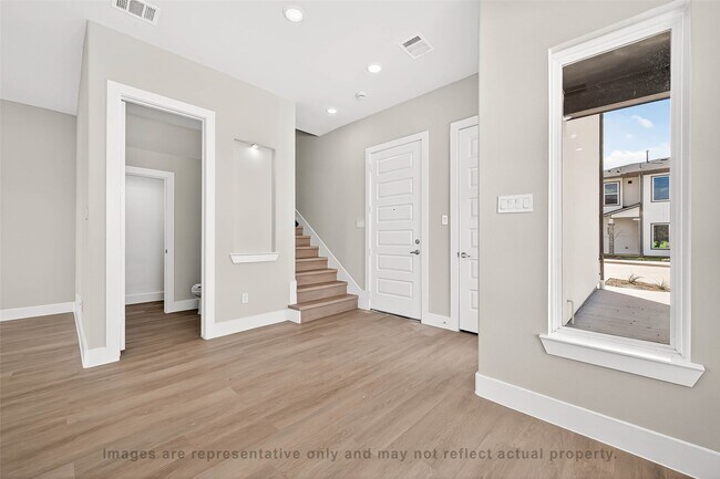 Foto del edificio - 10719 Mason Rd