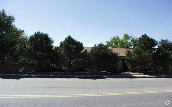 Building Photo - 904 South St