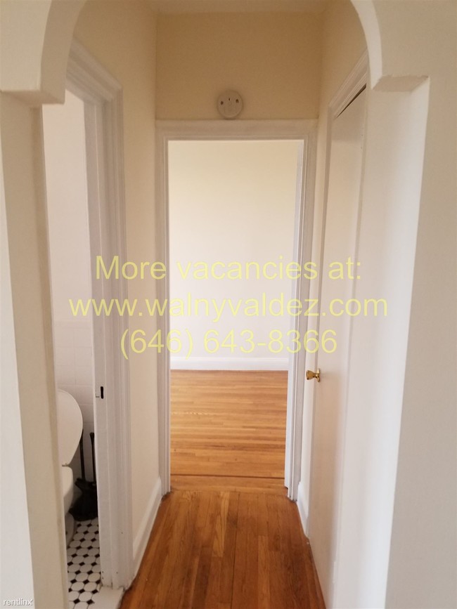 Building Photo - 2 br, 1 bath  - 2184 Barnes Ave