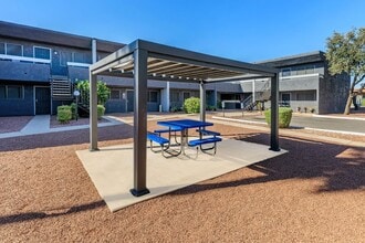 Building Photo - Midtown Commons