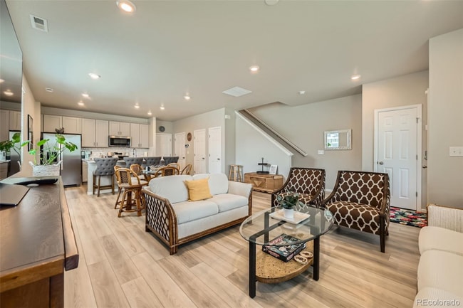 Foto del edificio - 12201 Race St