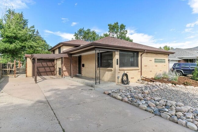 Building Photo - 2271 N Oakland St