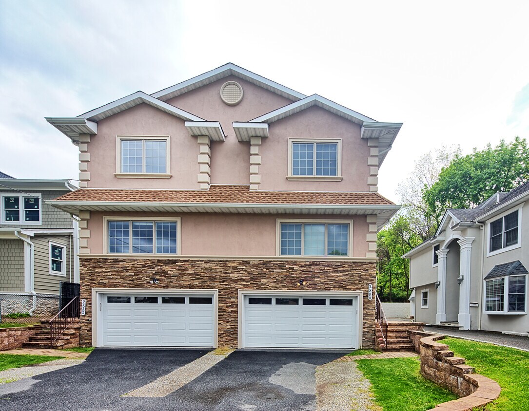 Foto principal - 288 County Rd