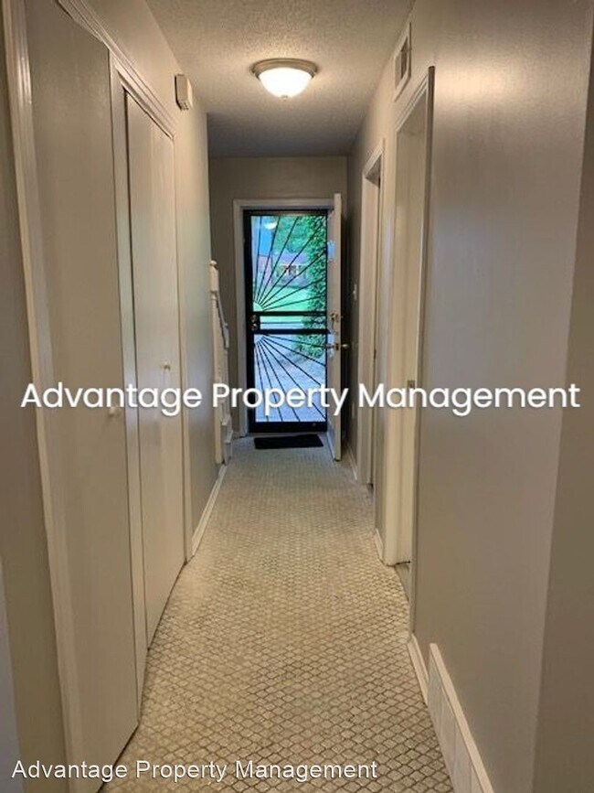Foto del edificio - 3 br, 2 bath House - 1270 Royal Oaks Cv.