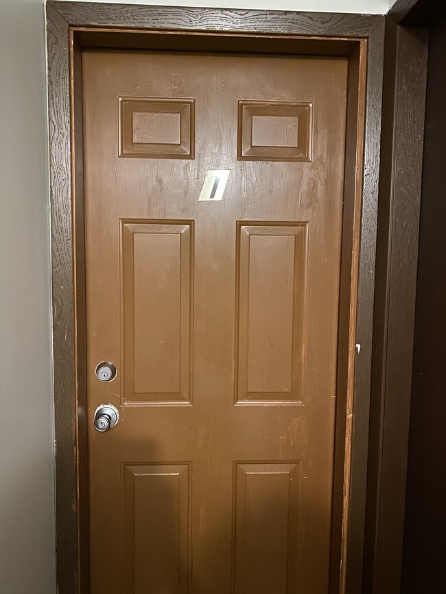 Main door - 10 Parkside Ct