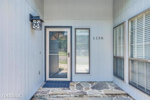 Building Photo - 3 br, 2 bath House - 1136 Forest Ridge Drive
