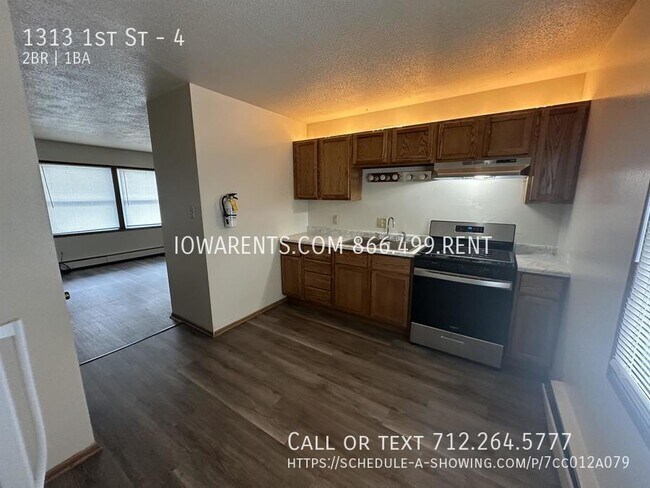 Building Photo - 1313 1st Ave