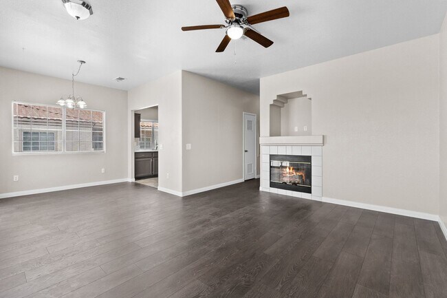 Foto del edificio - Gorgeous 2 Bedroom Townhome with attached ...