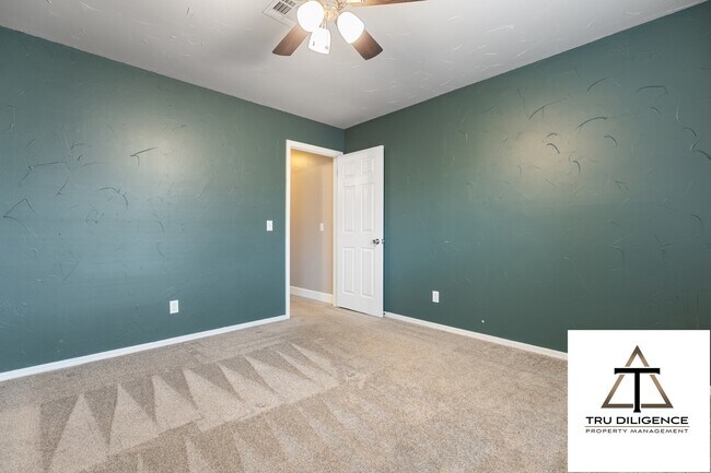 Foto del edificio - 1324 Concord Ln