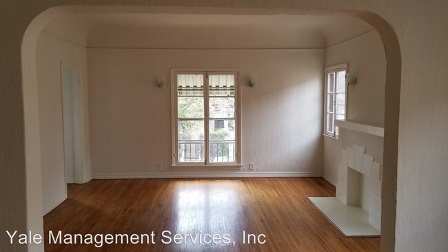 Building Photo - 428 N Curson Ave