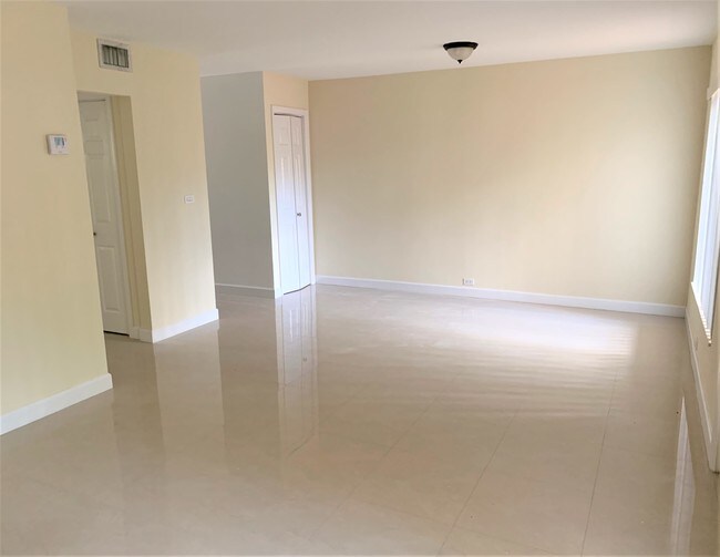 Dining Room - 915 SE 22nd Ave