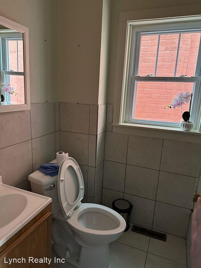 Foto del edificio - 2 br, 1 bath House - 215 E. Jefferson