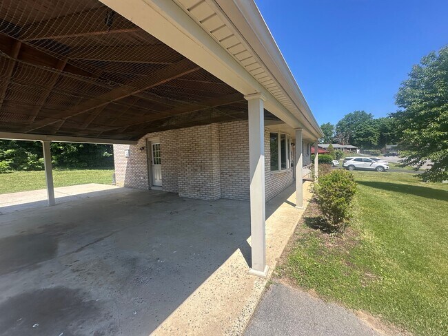 Foto del edificio - 10924 Gaywood Dr